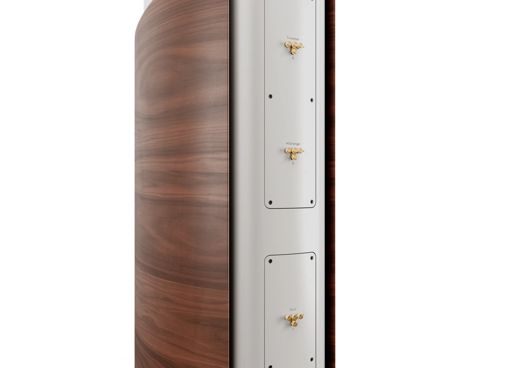 Reference_Alpha1_WarmGrey_Detail-RC-Panel_2024_1920x1920.png.webp